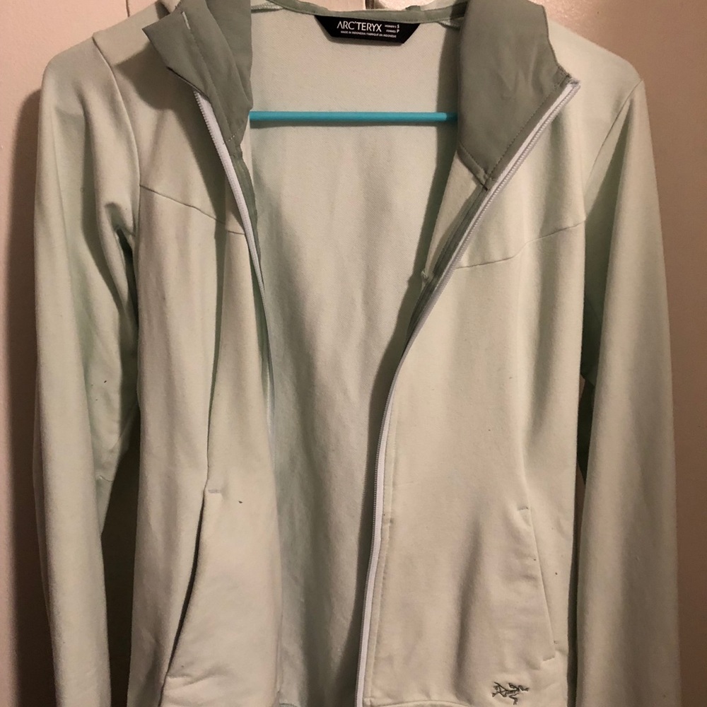 Arc’teryx jacket women’s size small